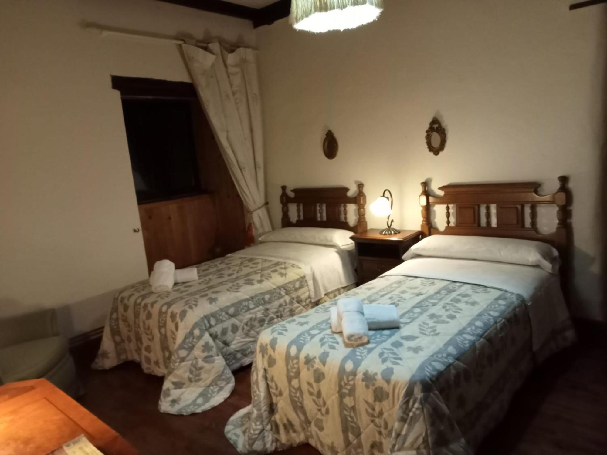 Palacio De Cantiz "Reserva De Ancares" Becerreá Exterior foto