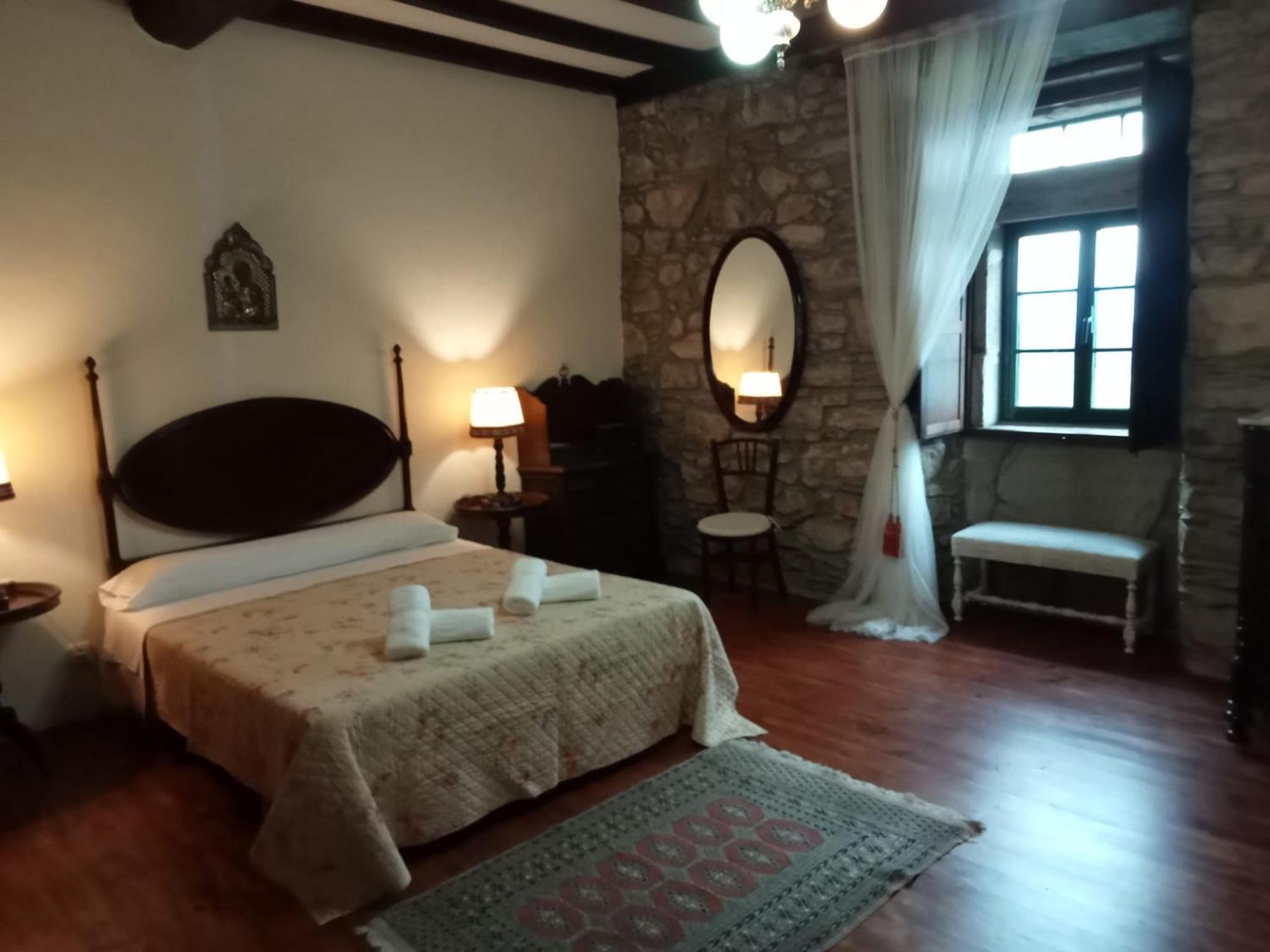 Palacio De Cantiz "Reserva De Ancares" Becerreá Exterior foto